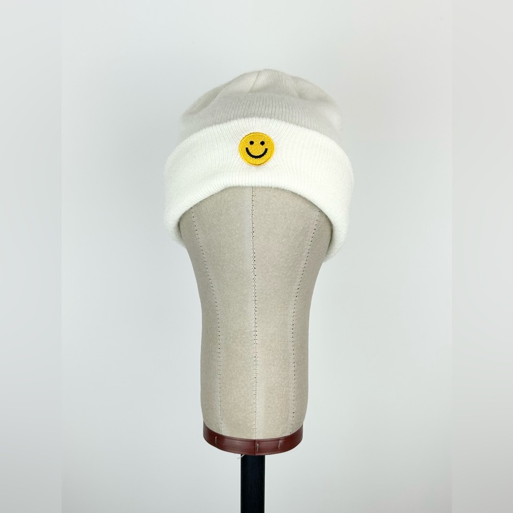 Smiley Face Beanie 🙂‎ in cream